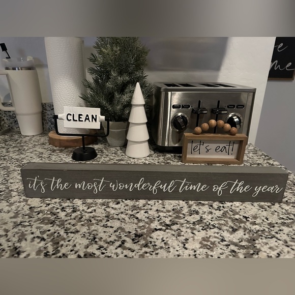 Christmas Decor Sign - Picture 1 of 1